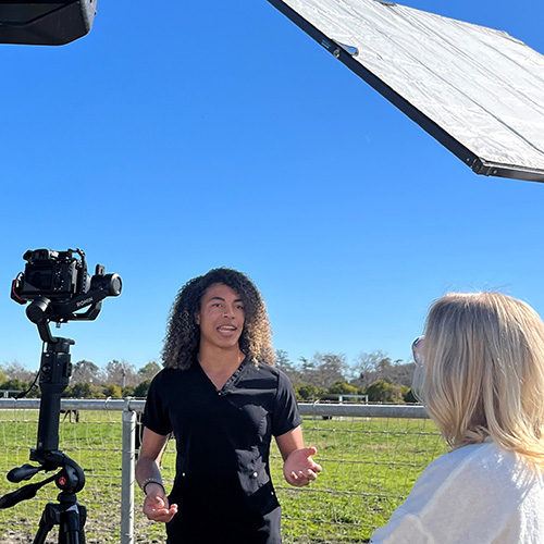 Female expert interviews with a reporter 