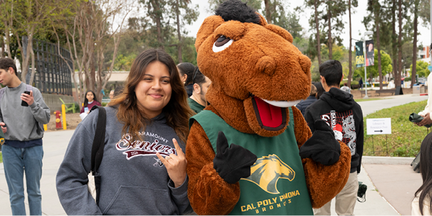 A student poses with Billy