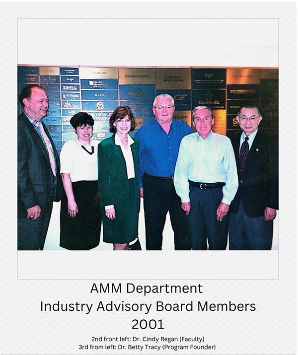 AMM industry board members pose for a group photo.