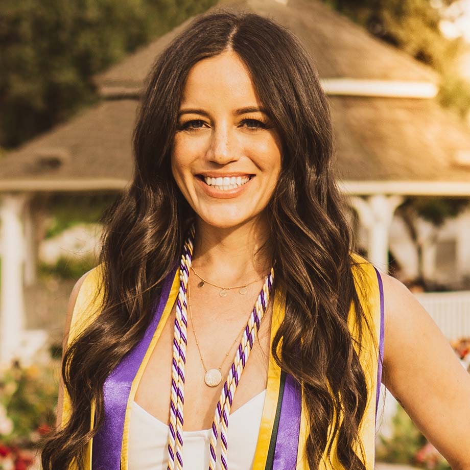 Jacquelyn Valenzuela-Moss