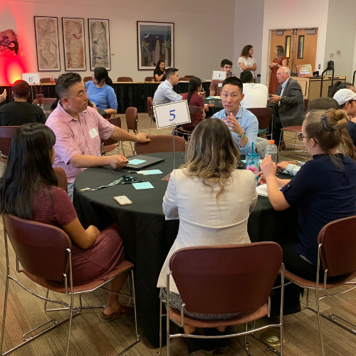 students and alumni gathered in speedmentoring event