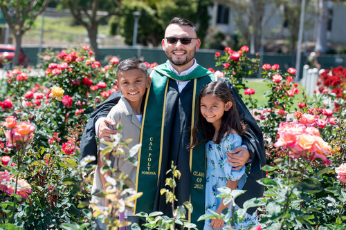 Kevin Gonzalez with his kids