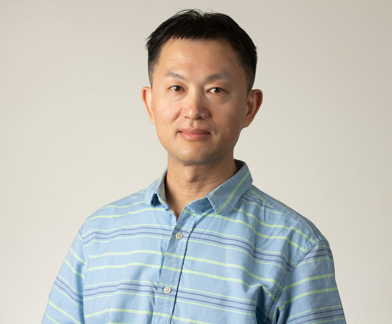 Weijun Zheng headshot