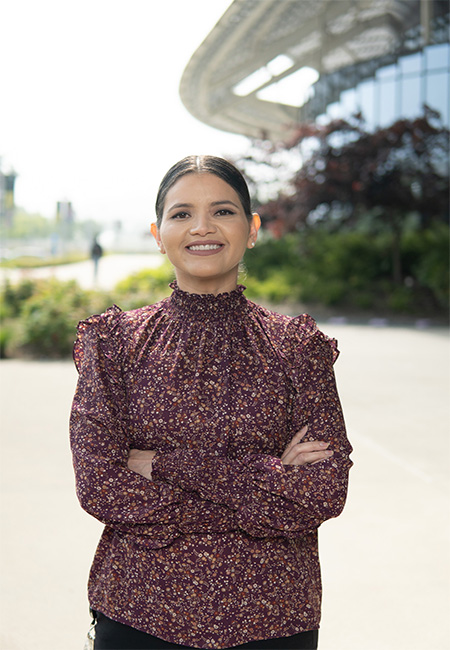 Stephany Soria in Campus