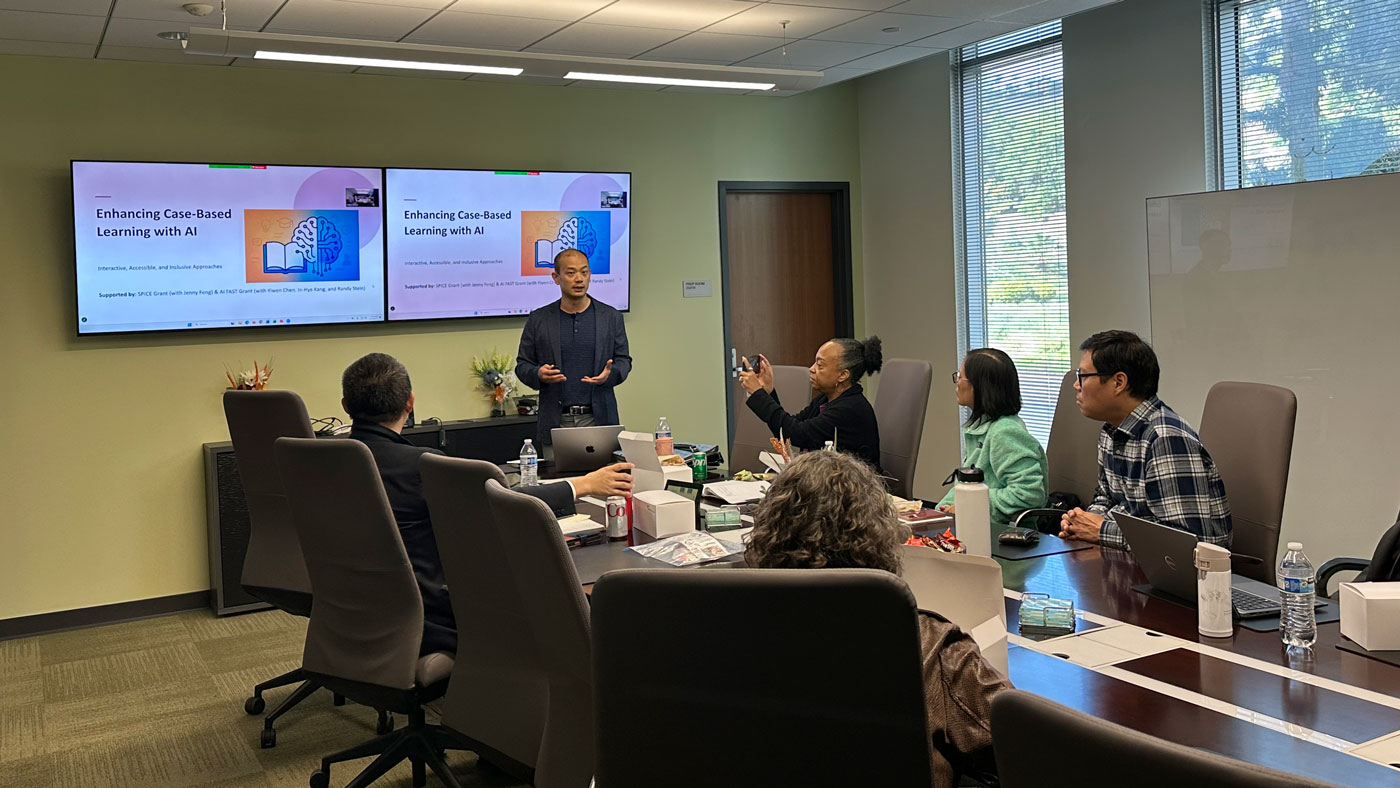 Professor Yufan Lin gives presentation on AI