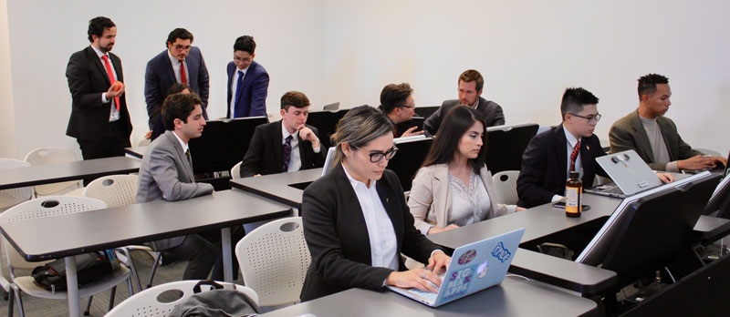 2018 team preparing in classroom