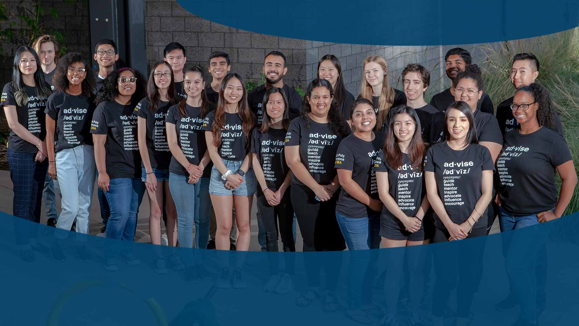 peer advisor group photo