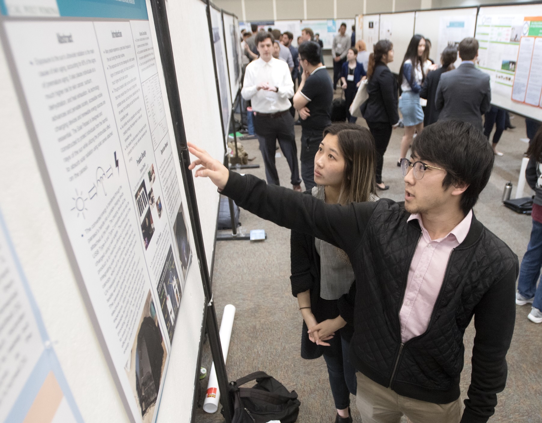 Student presenting thesis