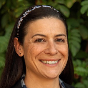 Dr. Amanda Yoshioka-Maxwell