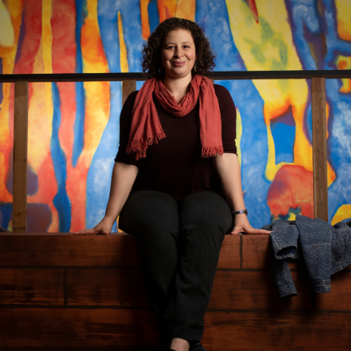 Professor Sarah Krainin Named Outstanding Faculty Advisor