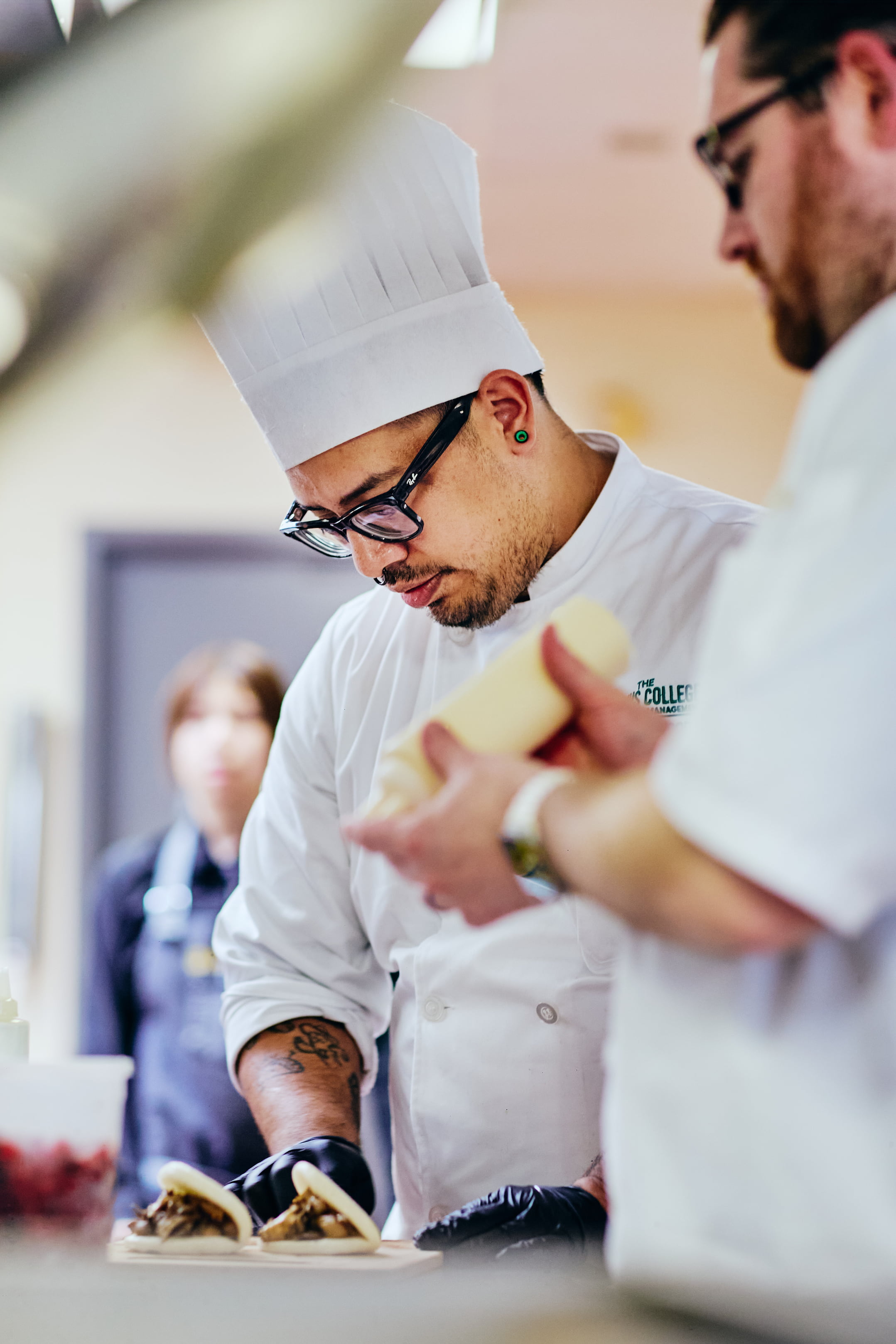 picture of a restaurant worker at kellogg ranch