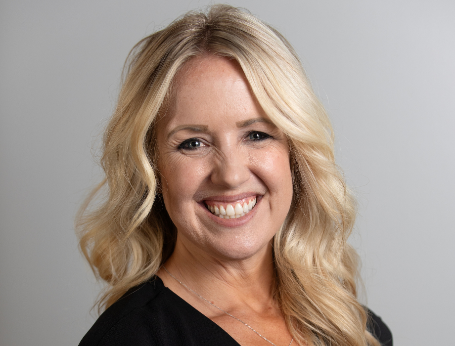 Portrait of Amy Bayer