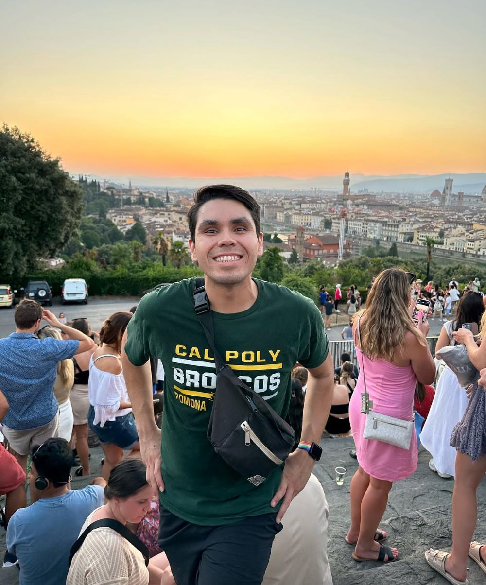 Student wearing a Cal Poly Pomona Broncos shirt in Florence, Italy