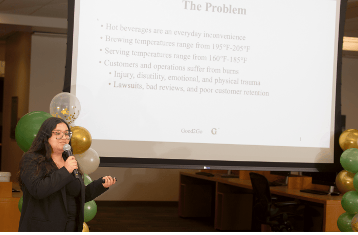 Jucinda Lopez presenting her pitch