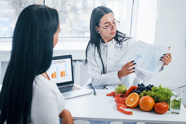 dietician talking to client