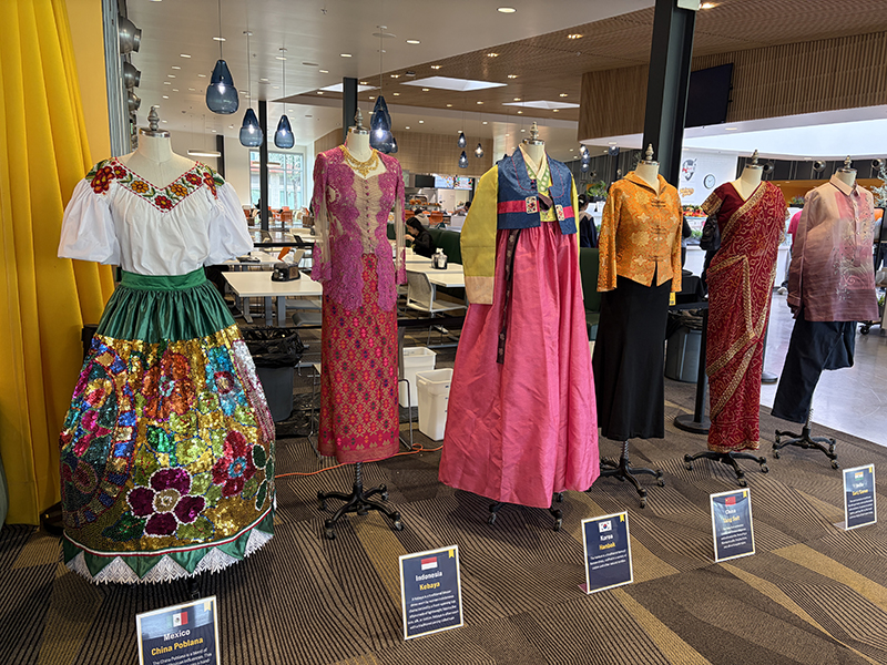 mannequins display at Centerpointe