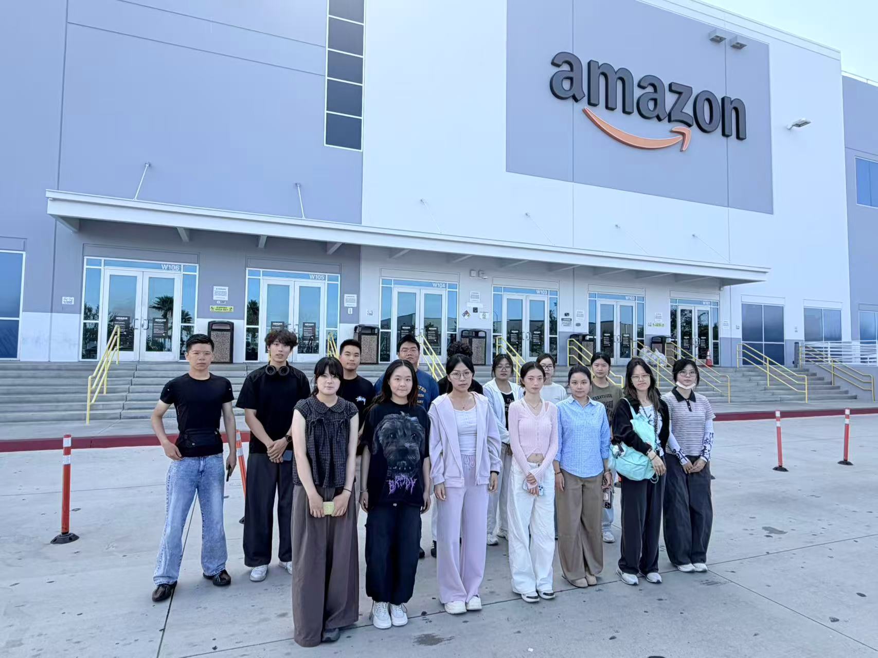 students visiting amazon center