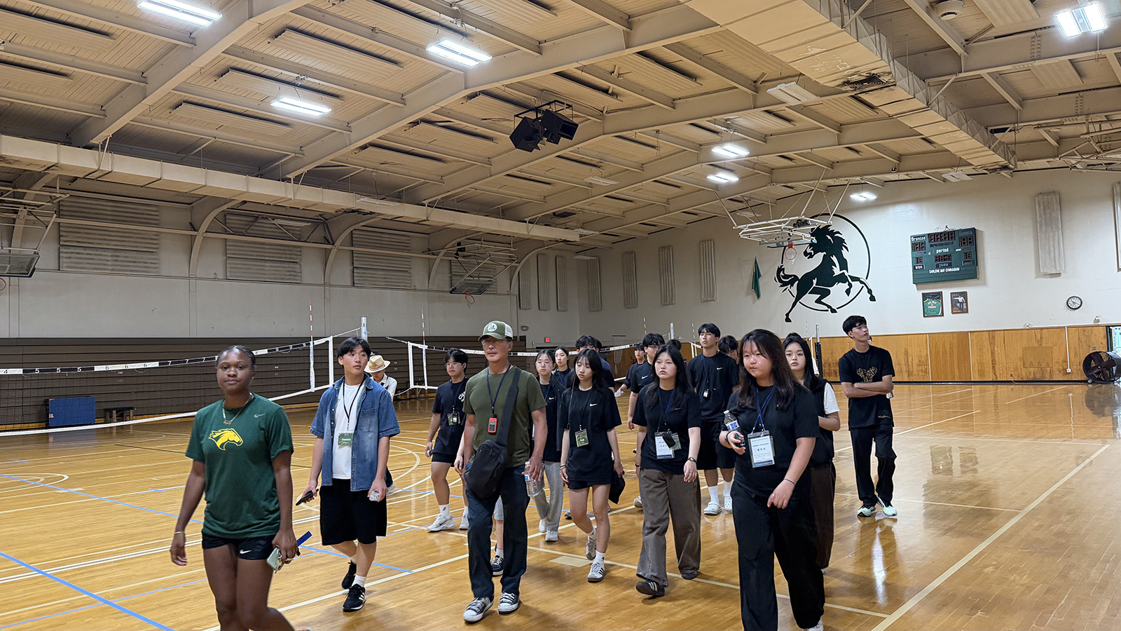 Korean athletes touring campus