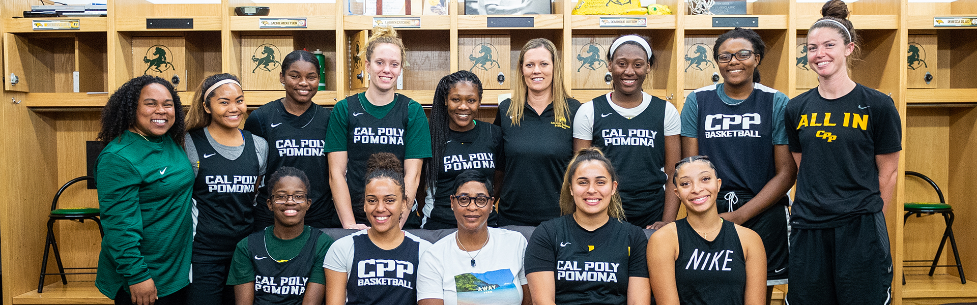Violet Palmer and CPP Women's Basketball Team