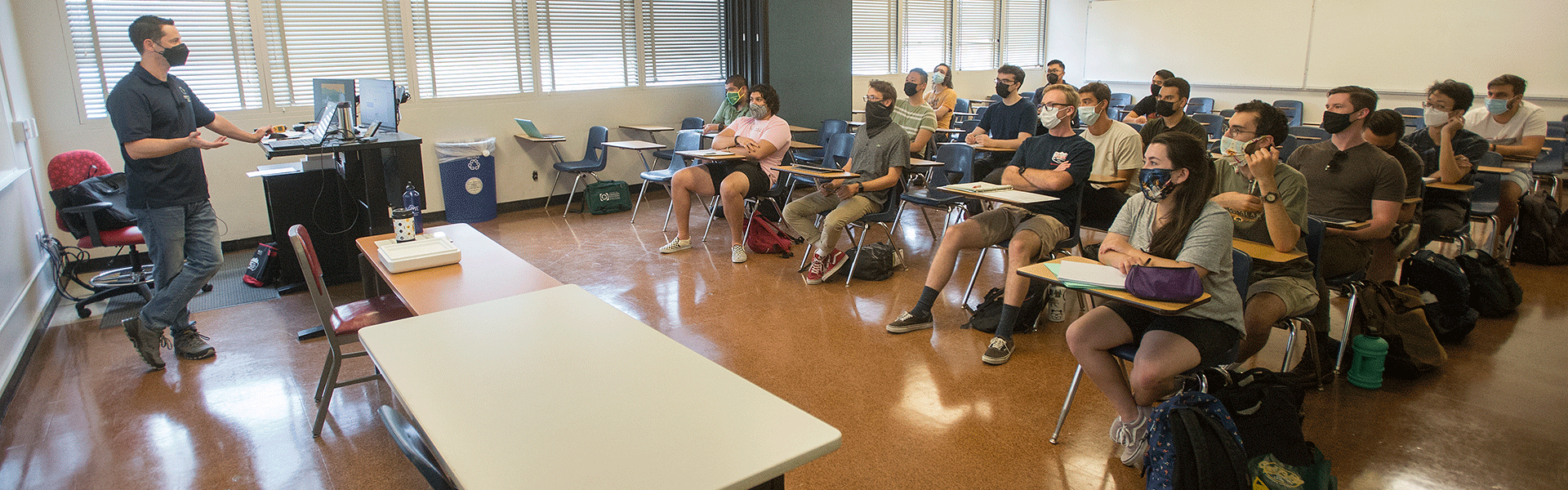 Paul Nissenson teaches a course on the first day of Fall semester 2021.