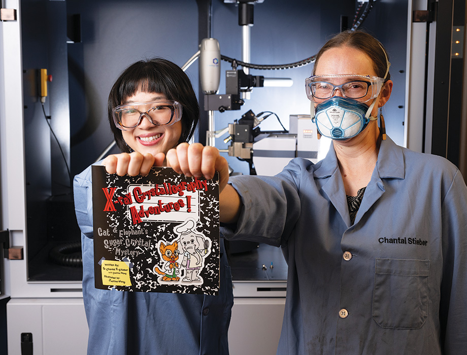 Chantal Stieber and biology student Justine Wong