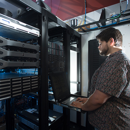 Jonathan Hernandez works in the student data center.