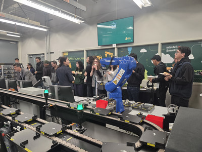 picture of students learning about the lab