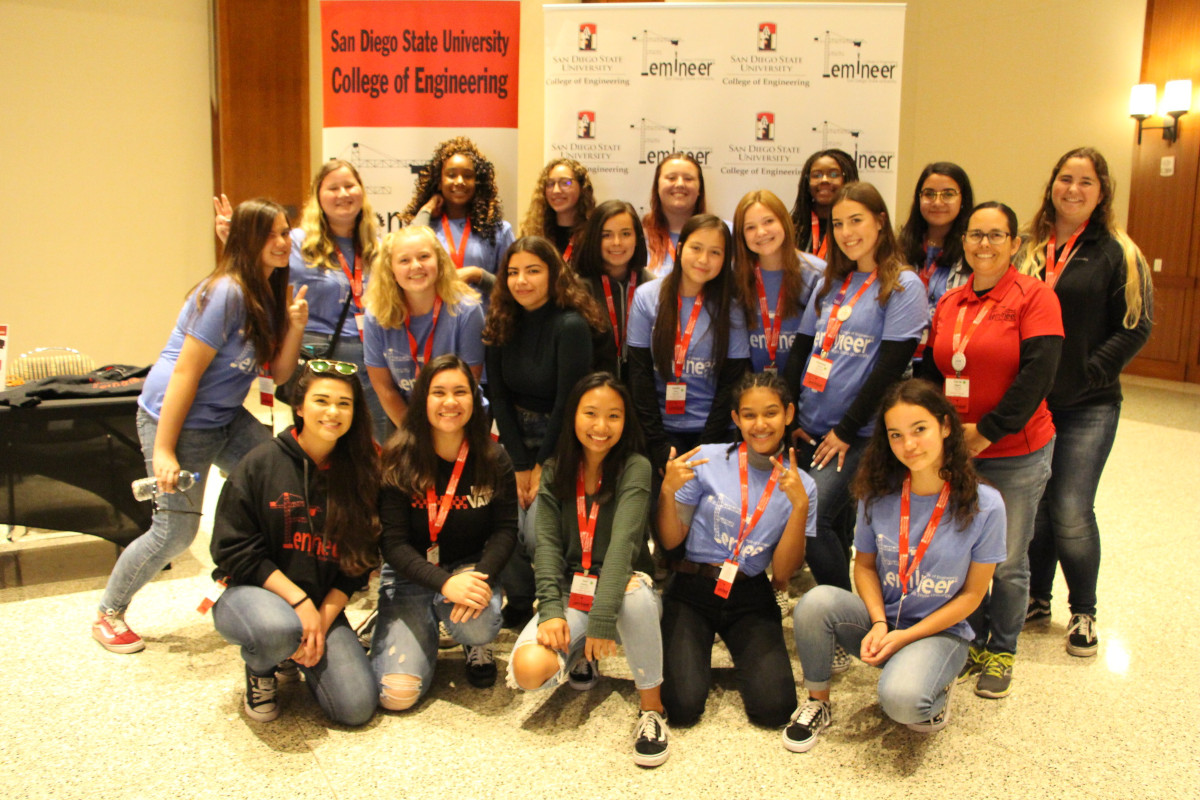 San Diego State University College of Engineering Femineer Summit May 23 2019 Group of Students