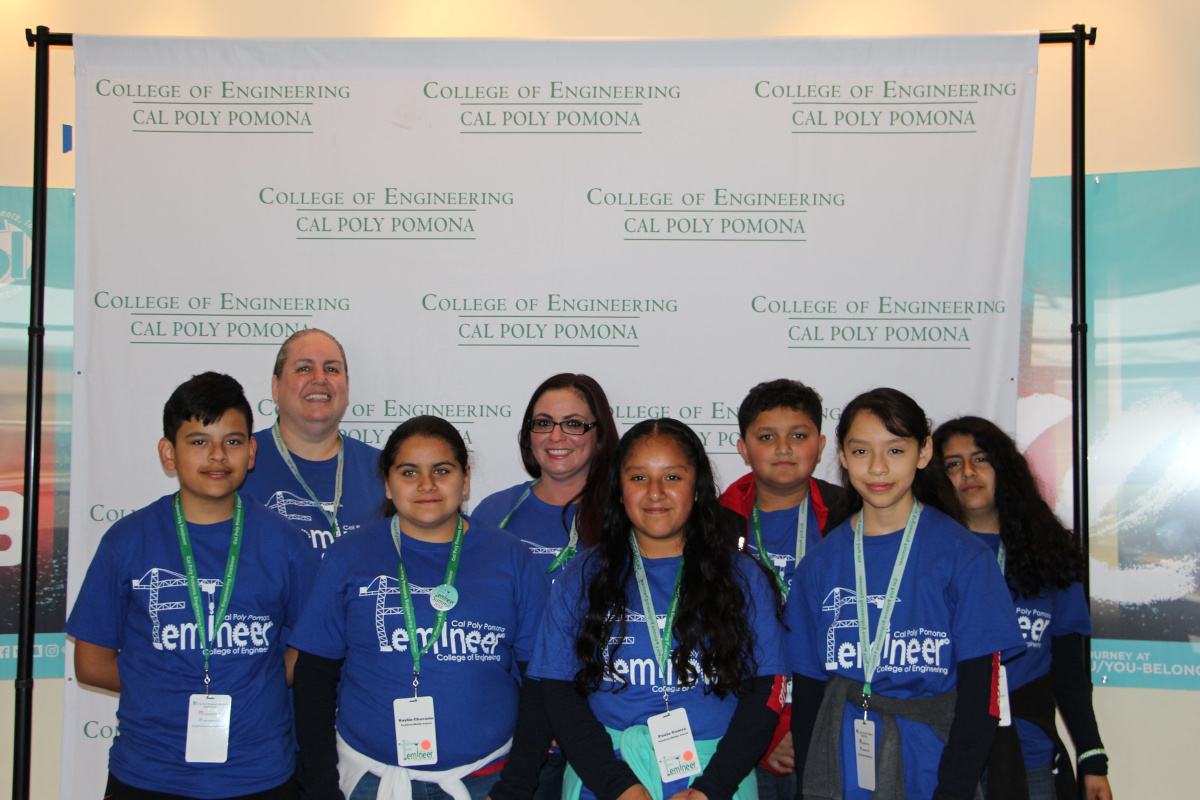 Groupd of students at the Cal Poly Pomona College of Engineering Femineer Summit April 27 2018