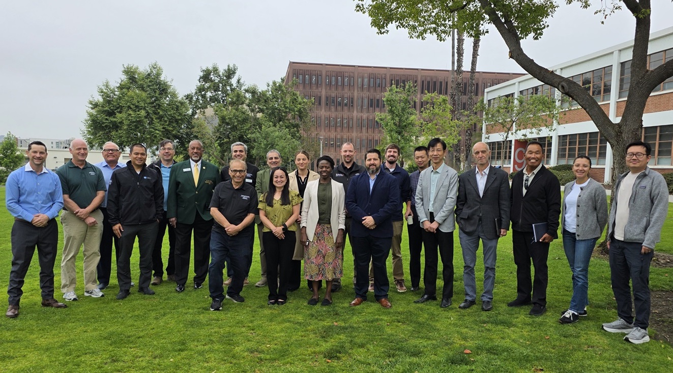 Industry Advisors and ME faculty members in May, 2026