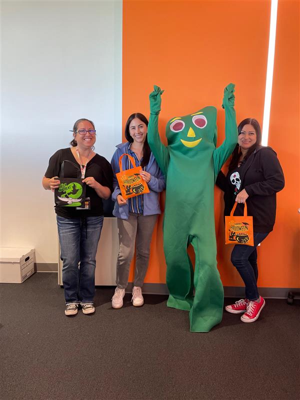 Megan Vodola Victoria Santana Veronica Nolasco