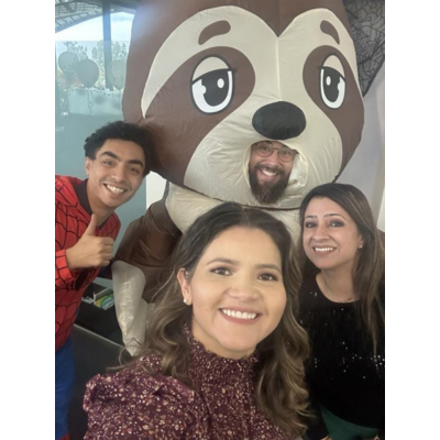 Final Bow: Spider, Pig, and Smile