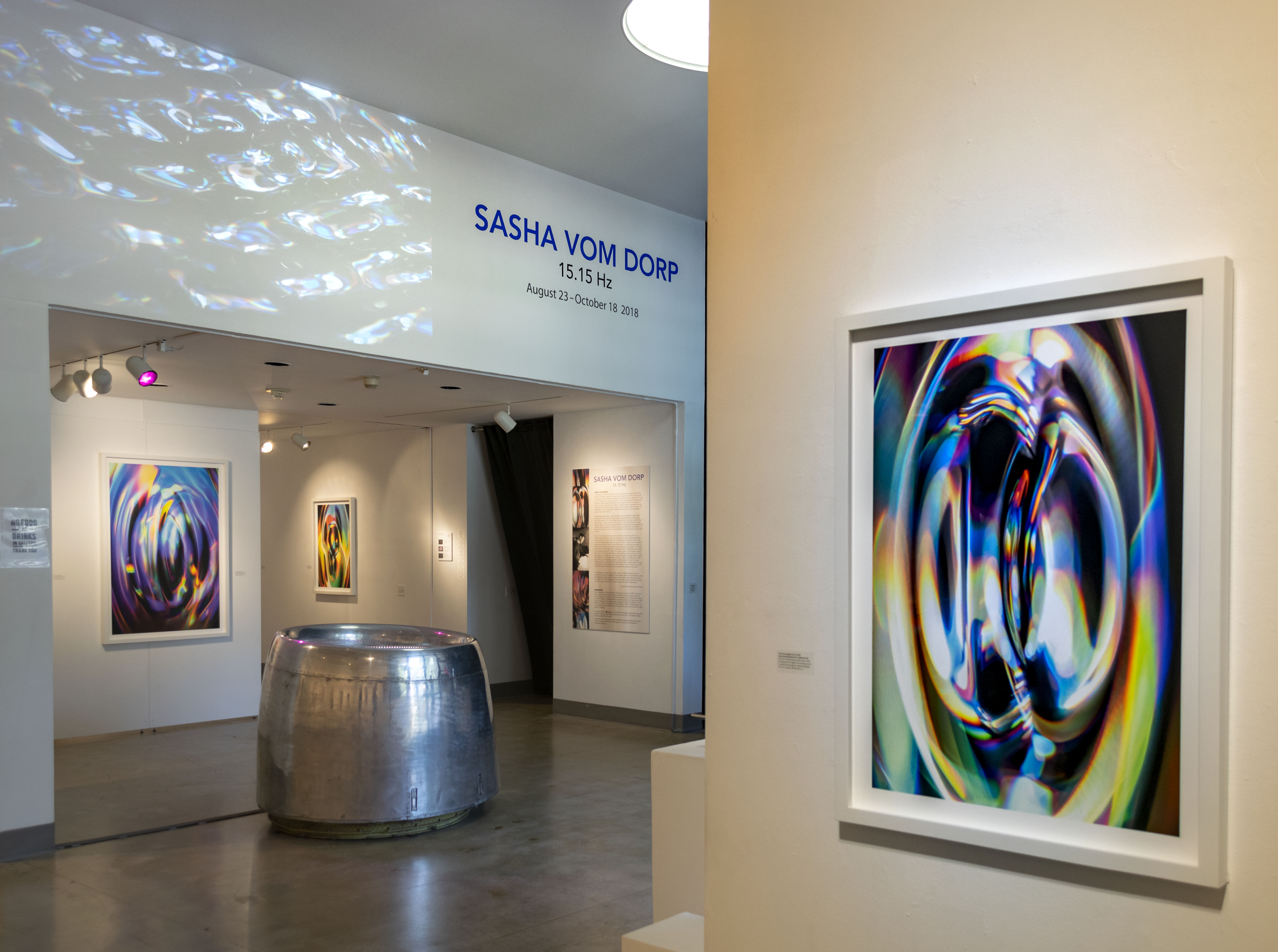 Front East gallery, Exhibition: Sasha vom Dorp: 15.15 Hz, Aug. 23 - Oct. 18, 2018, Curator: Michele Cairella Fillmore, W. Keith & Janet Kellogg Art Gallery, Cal Poly Pomona. [New Mexico-based artist Sasha vom Dorp interplay of light, sound and water in microscopic moments (Photo Credit: William W. Gunn)]