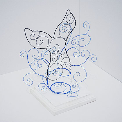 Andrew Bernardo, Whale Fluke Sculpture, 2021, 18 & 24 gauge steel galvanized wire twisting, hot glue, acrylic paint 8 x 6.5”, Courtesy of the artist