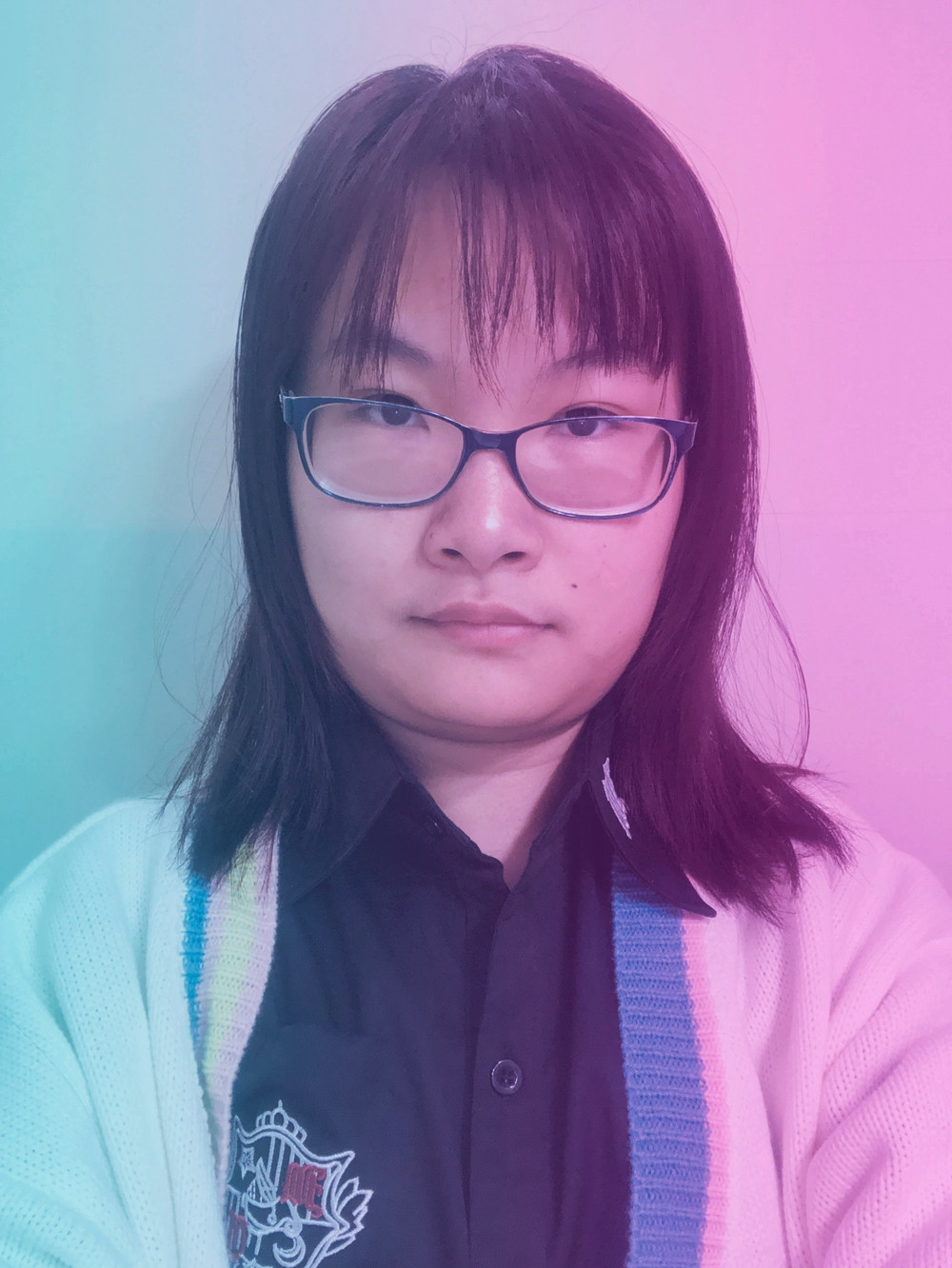 Blue and pink overlay with gallery assistant photo 