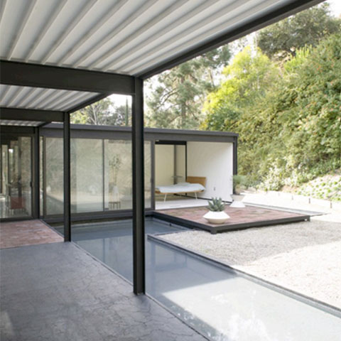 Case Study House Number 21 (Bailey House, entrance) by Pierre Koenig, 1959. Photo: 2003 Timothy Sakamoto.