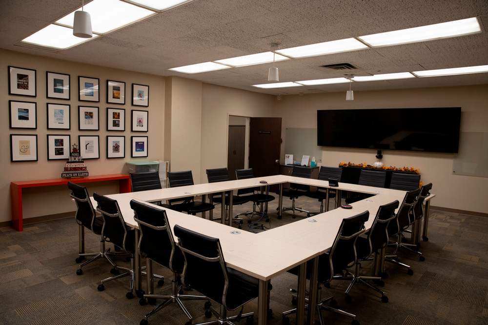 a picture of a standard conference room