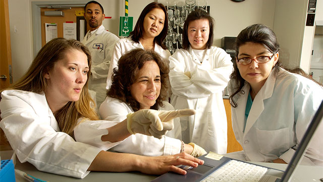 Cal Poly Pomona plans to restart a program designed to get underrepresented minority students on track to earn doctorates from biomedical research programs.