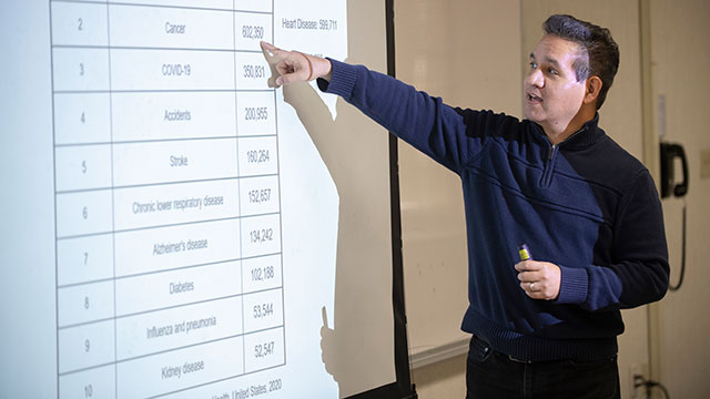 Steve Alas teaching a class.