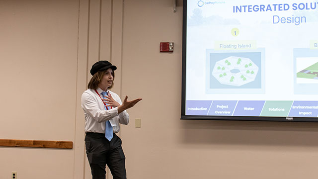 A student presents research at the 11th annual RSCA conference.