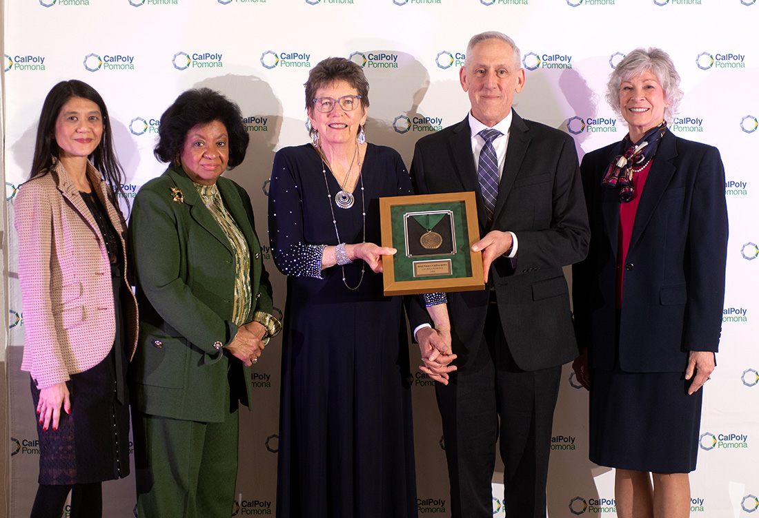 Heidi Nimmo and Jeffrey Spears are awarded Founders Society medal with Dianne Miller and President Soraya Coley 