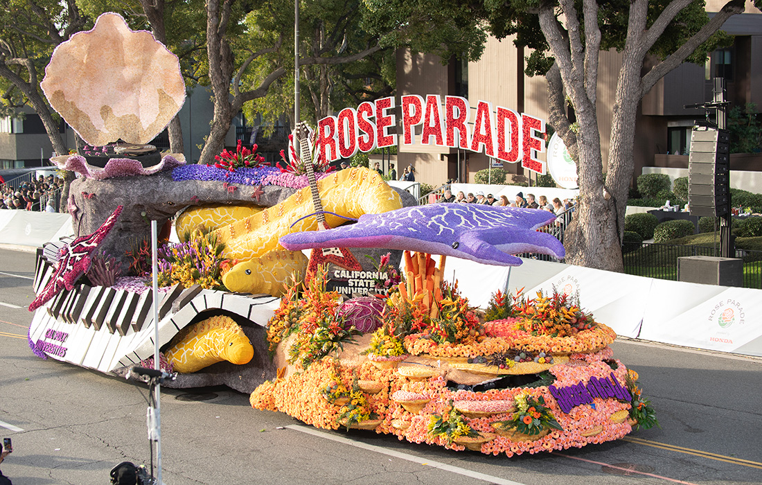Cal Poly Universities Rose Float "Shock n' Roll"