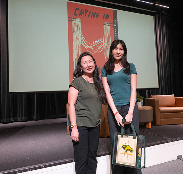 Dora Lee Assistant VP, Academic Engagement & Success (left) and  Alexa Juarez-Gonzalez, computer information systems/ common read ward winner (right).