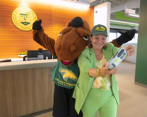 Vanya taking a selfie with Billy Bronco
