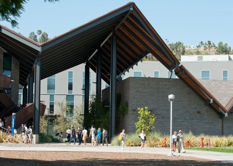picture of Cal Poly Pomona's College of Business Administration building