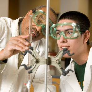 Dr. Walton and a student in the lab
