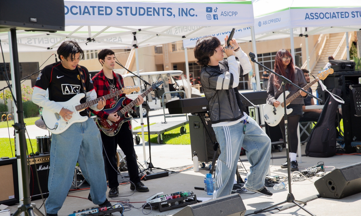 Student performers at an ASI music event