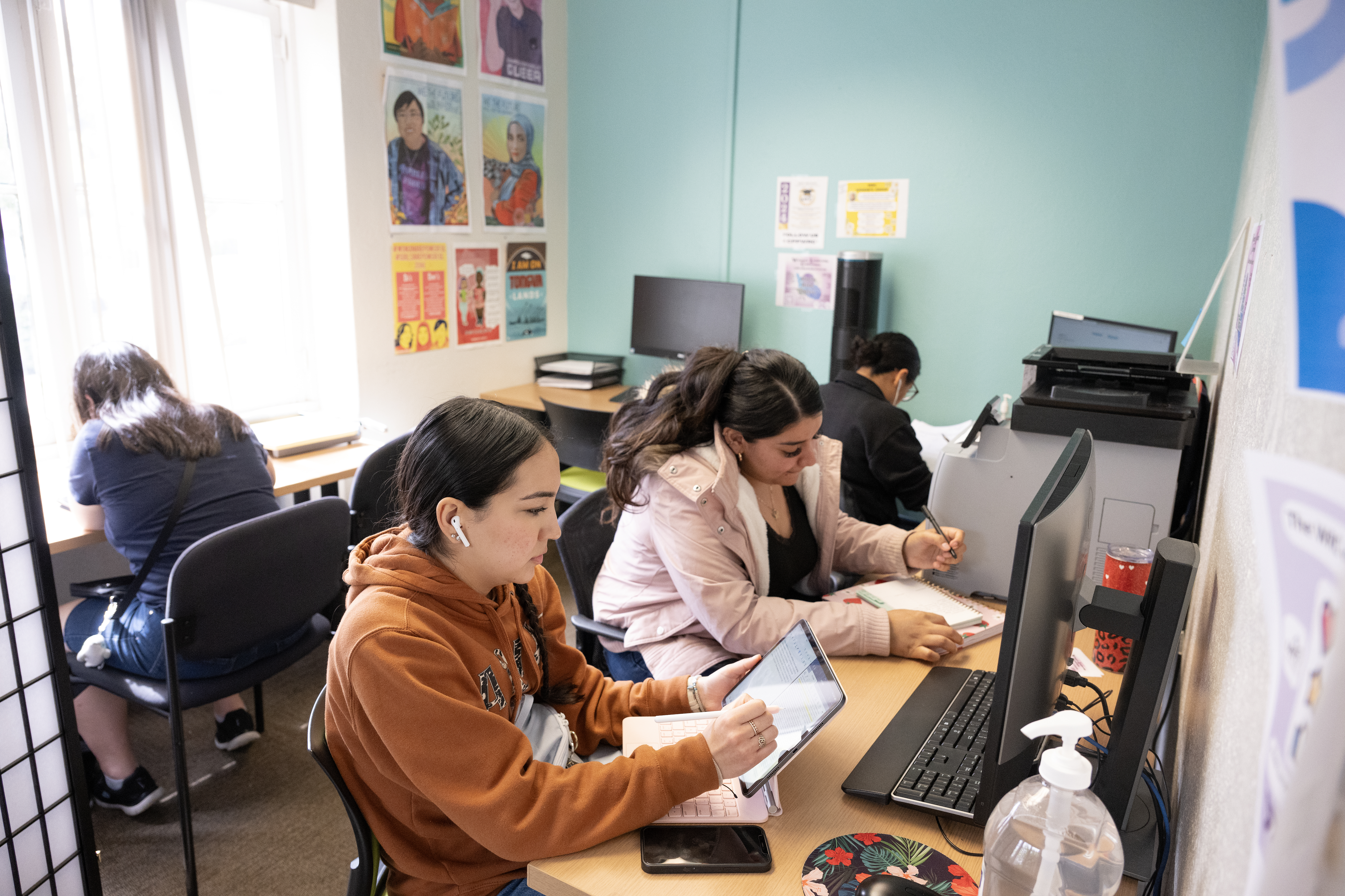 Students utilize the computers inside the WRC