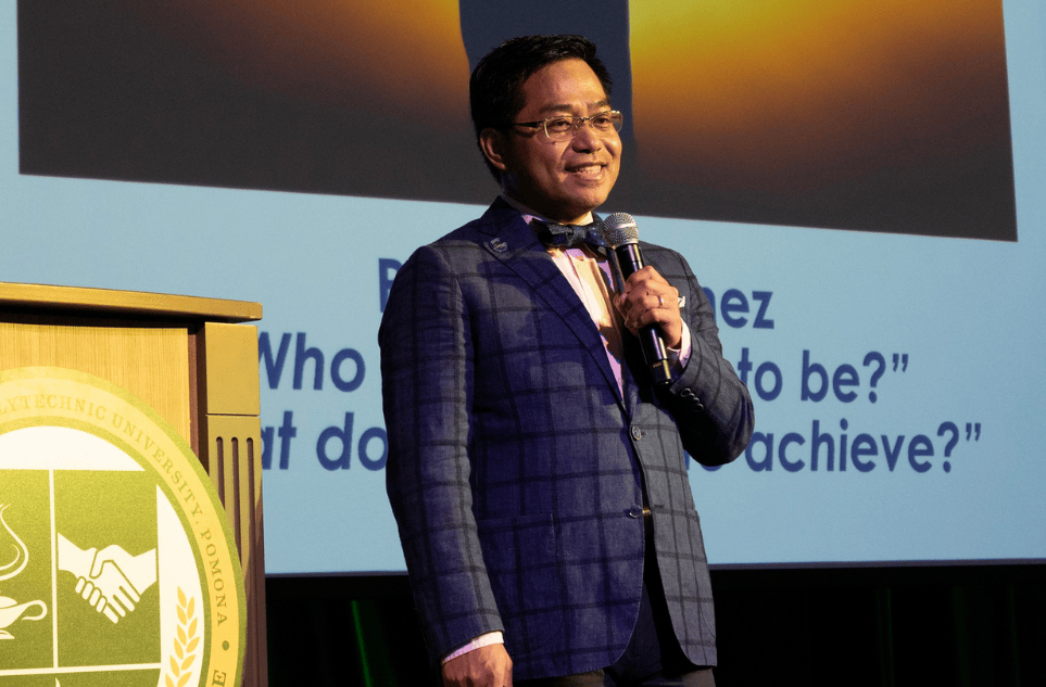 Dr. Kwok speaking at the Provost's Awards for Excellence Symposium