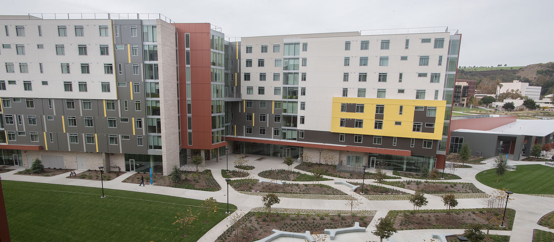Sicomoro Hall and Centerpointe Dining Commons